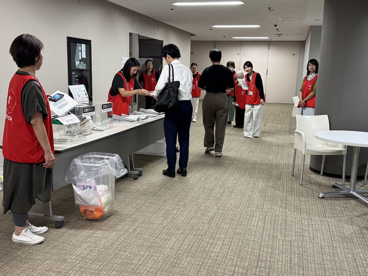 art-corporation-toyota-lobby-concert-staff.jpg