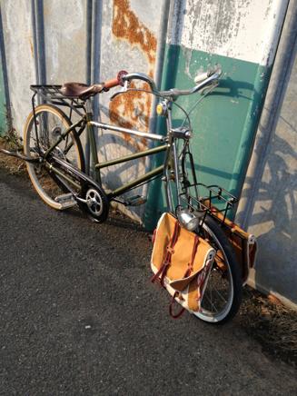 クリーニング屋さんの自転車
